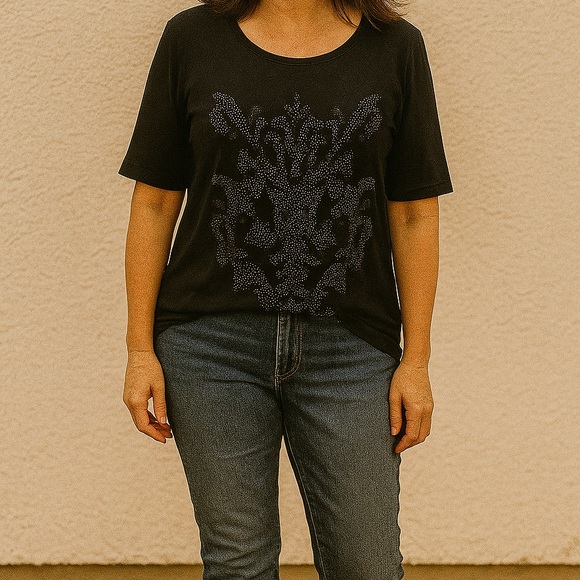 APT 9 TOP WITH RHINESTONE DESIGN NWOT SZ L - Picture 1 of 5